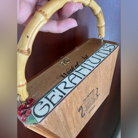 Converted Cigar Box Wooden Purse Marked “Work of Geraniums” - Picture 5 of 12